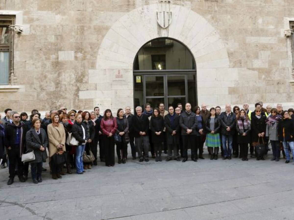 Tres minutos de silencio contra la violencia machista | 23-01-2016