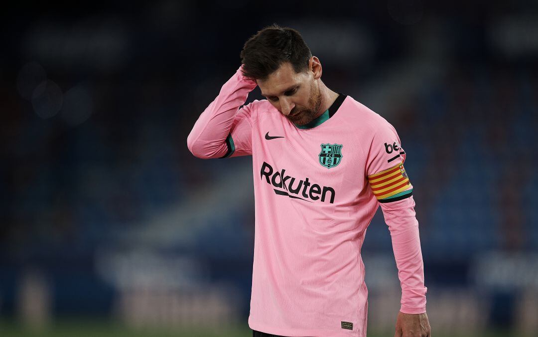 Leo Messi se lamenta tras una ocasión fallada