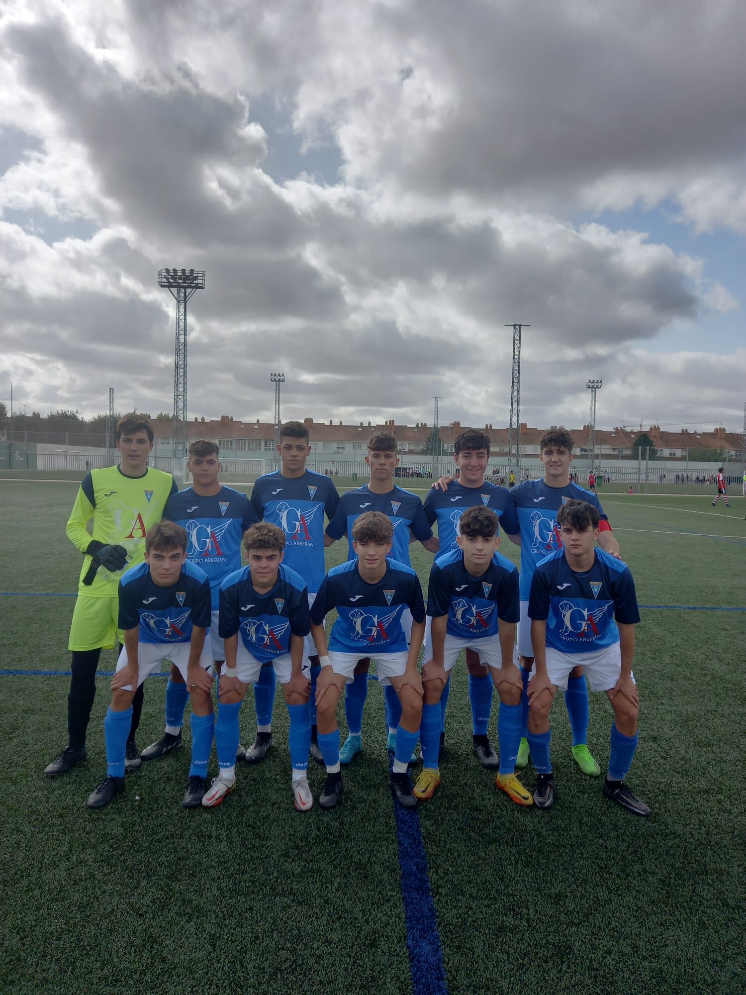 Alineación inicial del juvenil del Caudetano