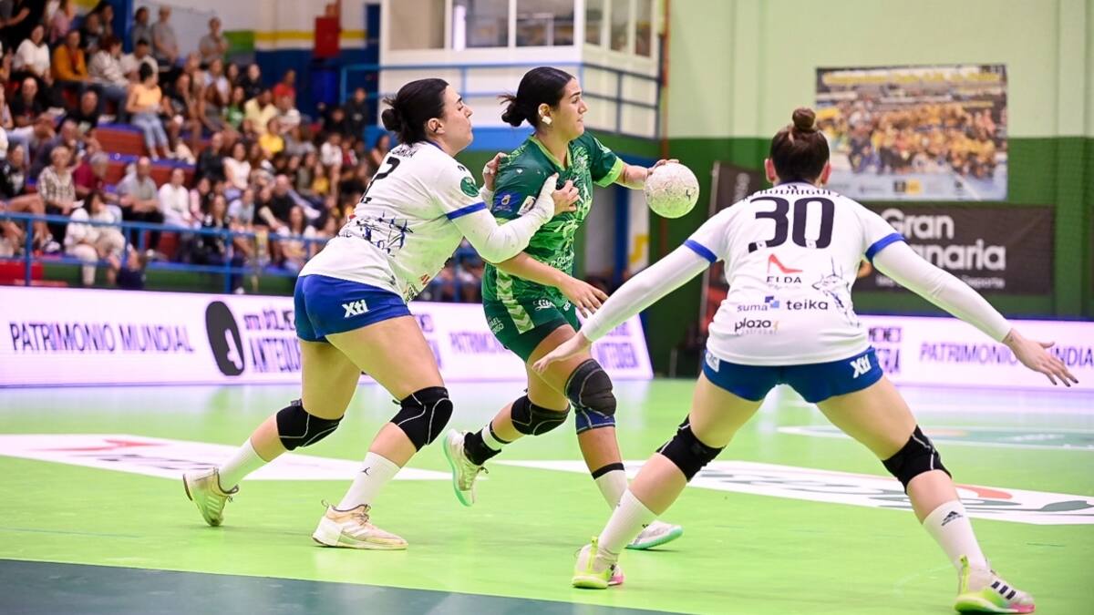 El Elda Prestigio volvió a las andadas en la pista del Rocasa Gran Canaria (35-27)