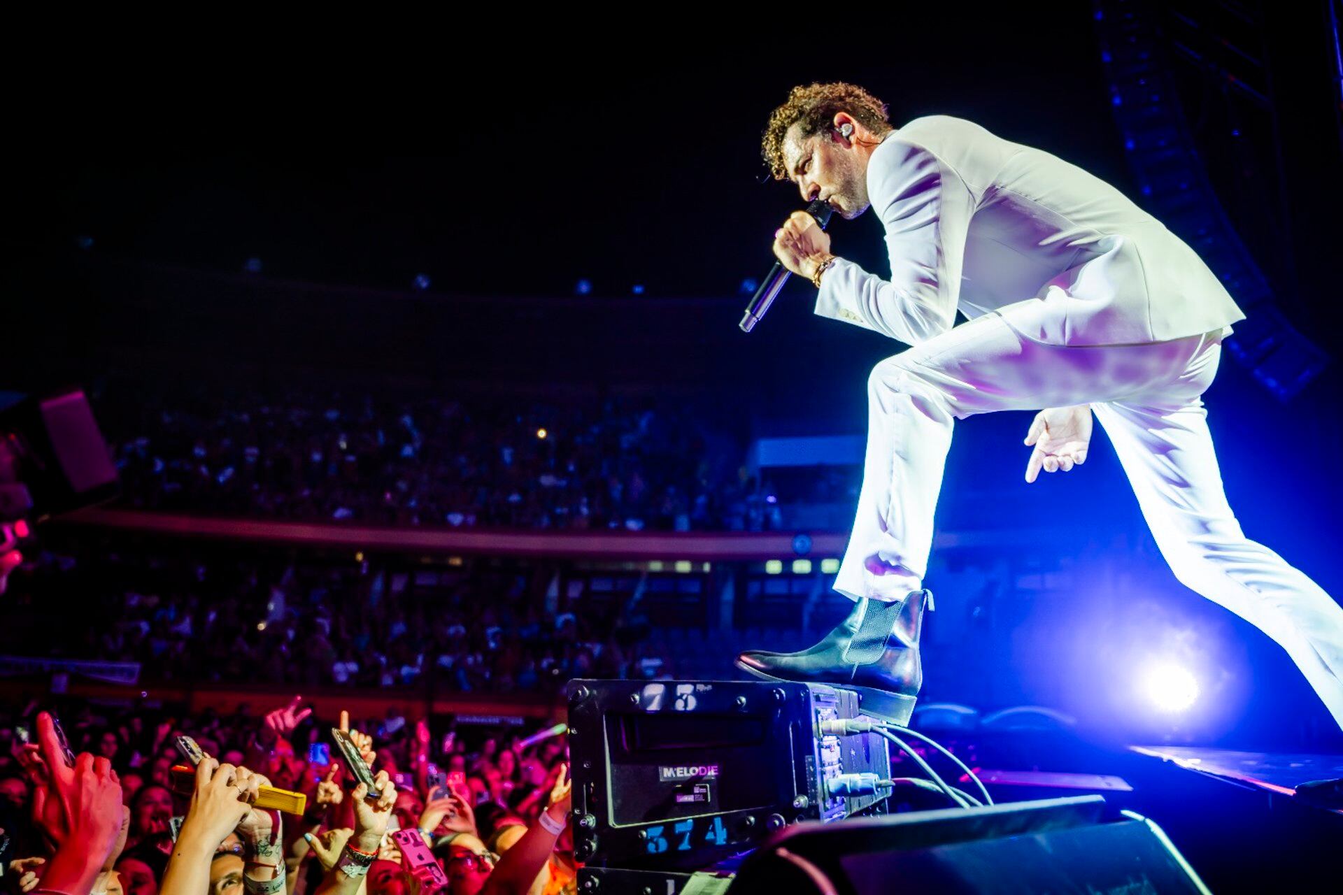 David Bisbal, en un momento del último concierto celebrado en Almería/Ayuntamiento de Roquetas de Mar