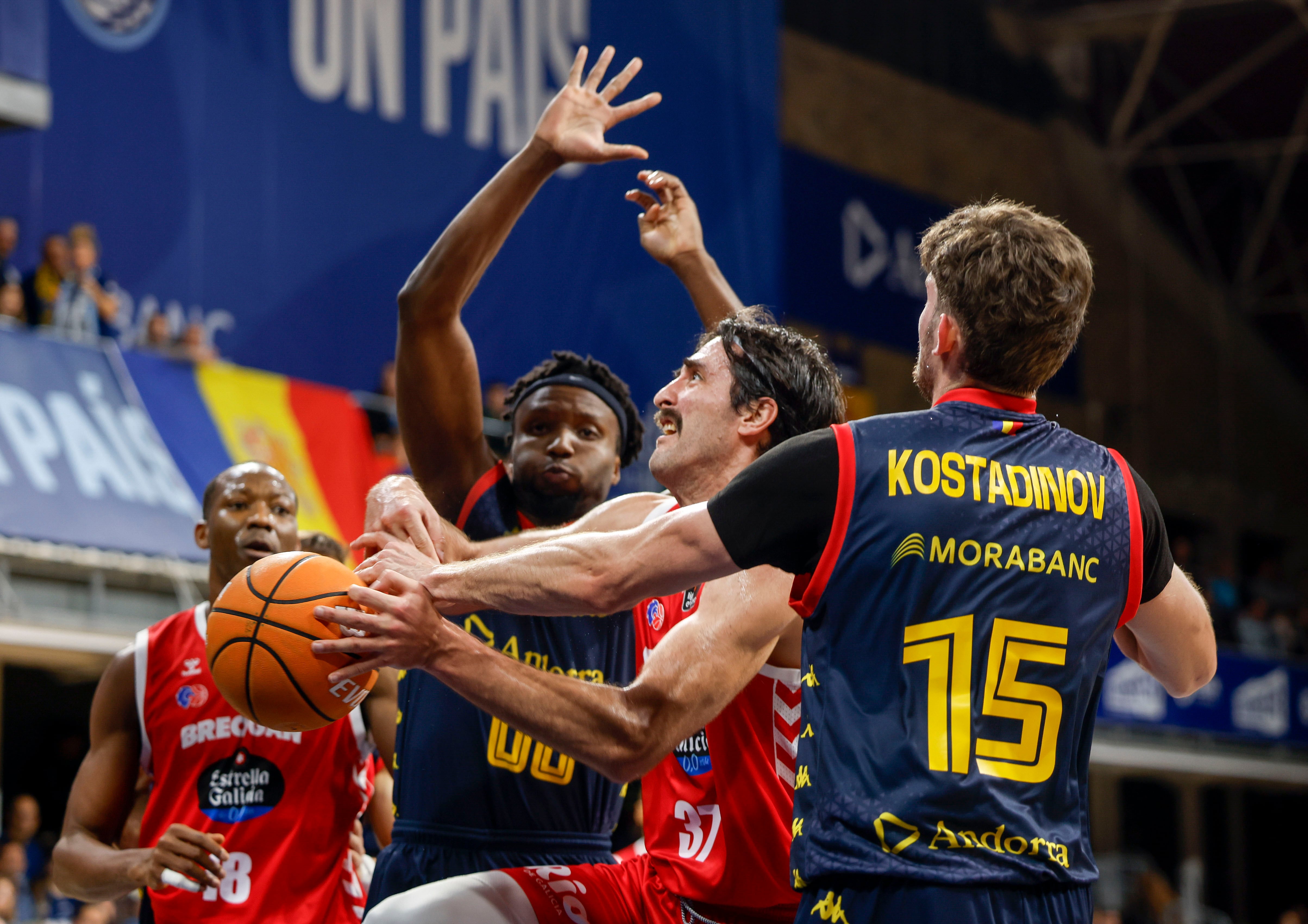 Mihajlo Andric va tornar per primer cop a la bombonera després d'haver jugat dues temporades com a tricolor