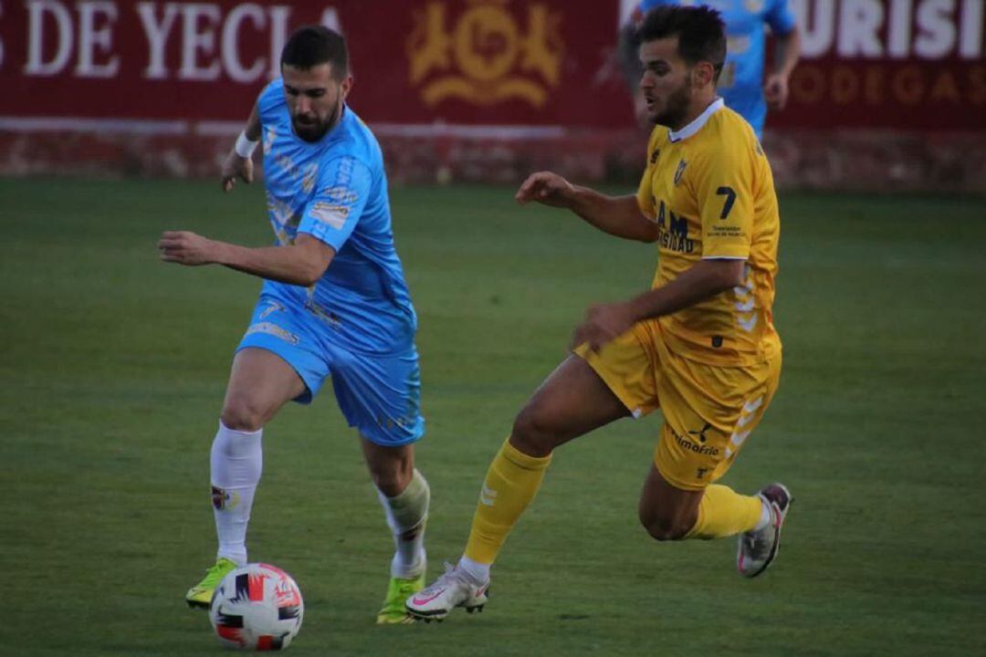 Fotografía correspondiente al partido entre Yeclano y UCAM