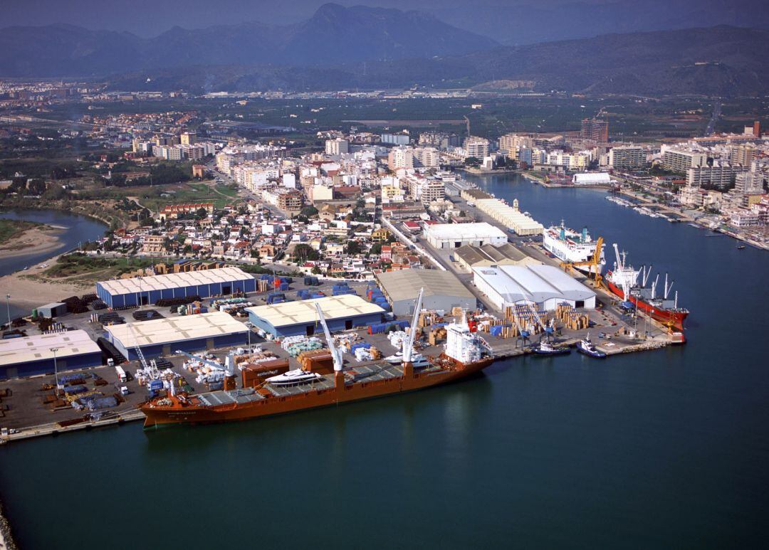 Imagen aérea del puerto de Gandia 