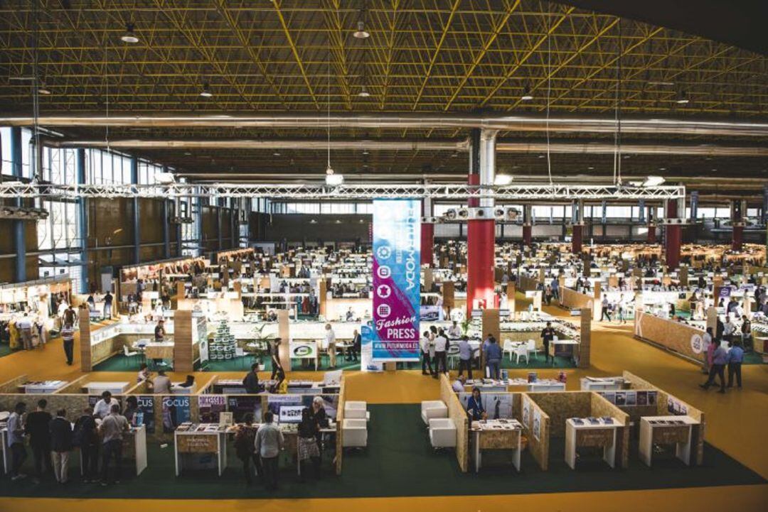 Aspecto de los stands en la pasada edición de Futurmoda