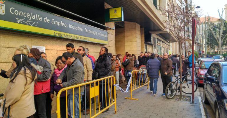 El número de parados creció en Albacete en 2017 y en el último trimestre según la EPA