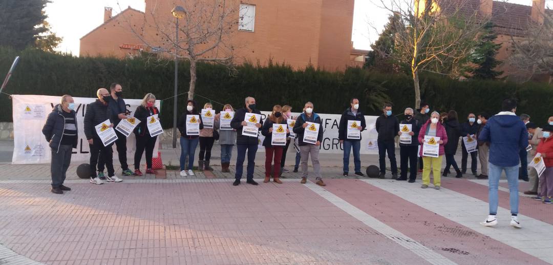 Los vecinos se concentrarán cada lunes y jueves para protestar por la instalación de esta estación de servicio.