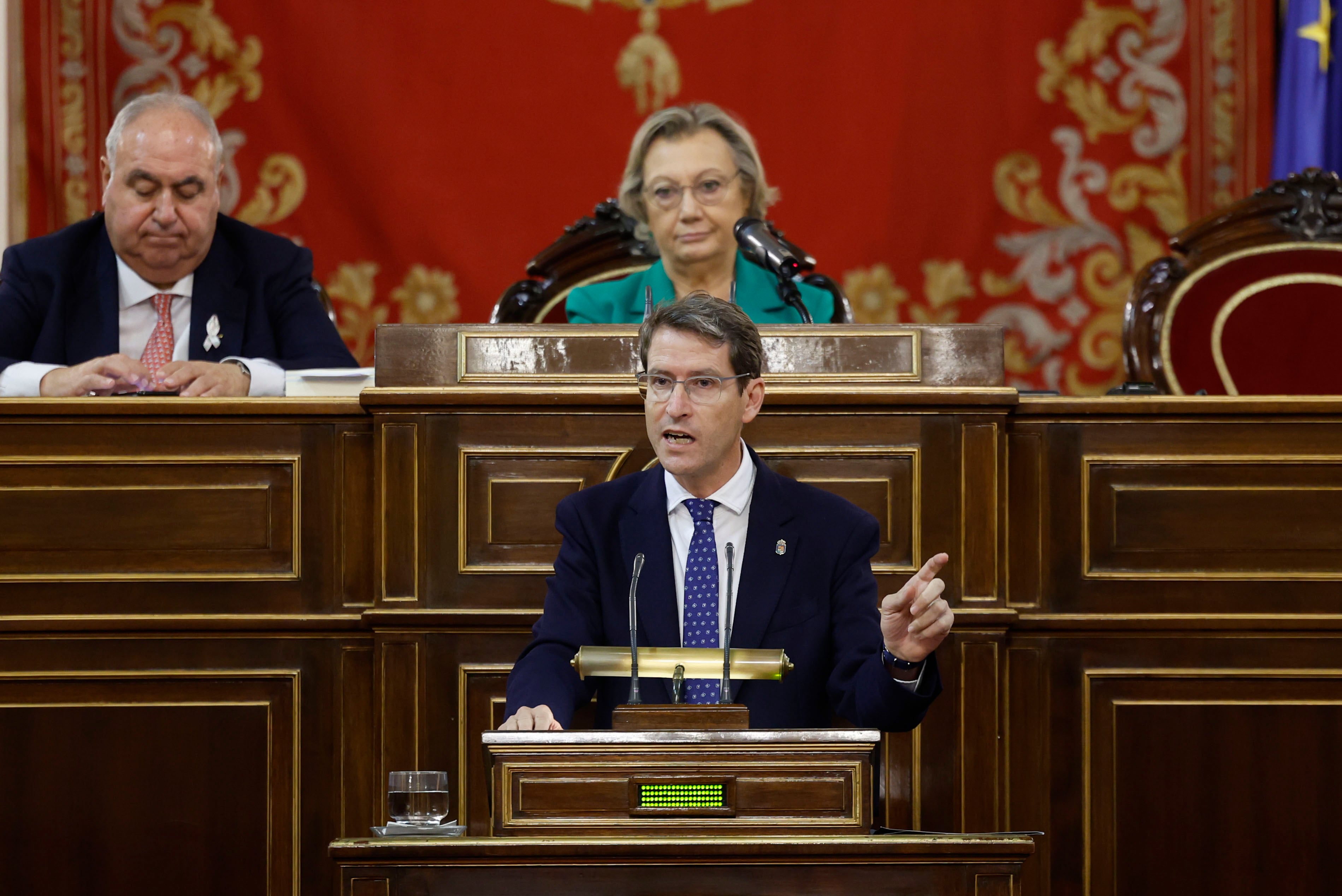 MADRID, 19/10/2023.- El presidente de la La Rioja, Gonzalo Capellán, interviene en la Comisión General de las Comunidades Autónomas que se celebra en el Senado, este jueves. EFE/Daniel González