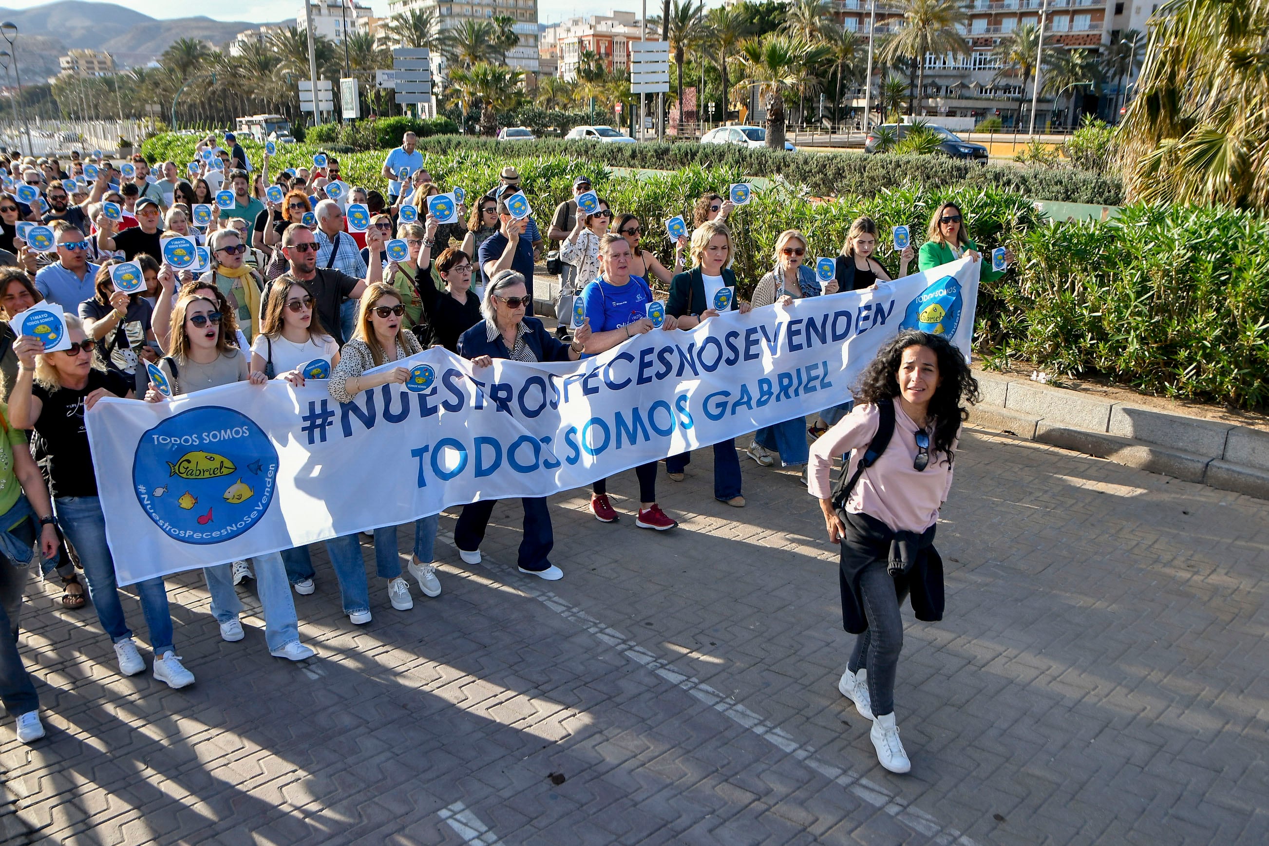  Patricia Ramírez (d), madre del niño Gabriel Cruz, asesinado por la expareja de su padre, Ana Julia Quezada,el pasado sábado ante centenares de personas 