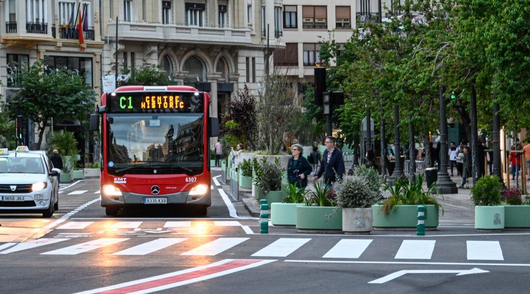 Imagen reciente de la plaza del Ayuntamiento de València