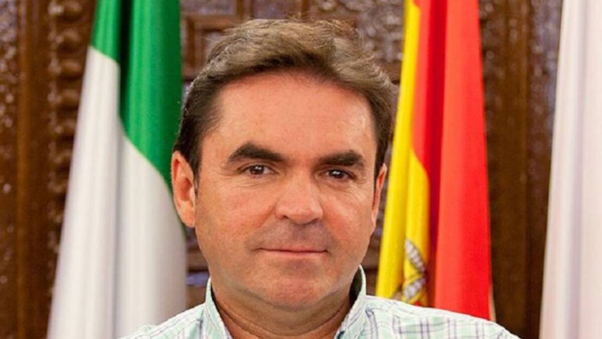 El alcalde de Porcuna pide a la Junta el desdoblamiento de la carretera autonómica que une Torredonjimeno con Córdoba