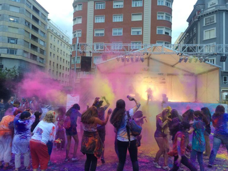 El color fue el protagonista del &#039;Holi Festival&#039;.