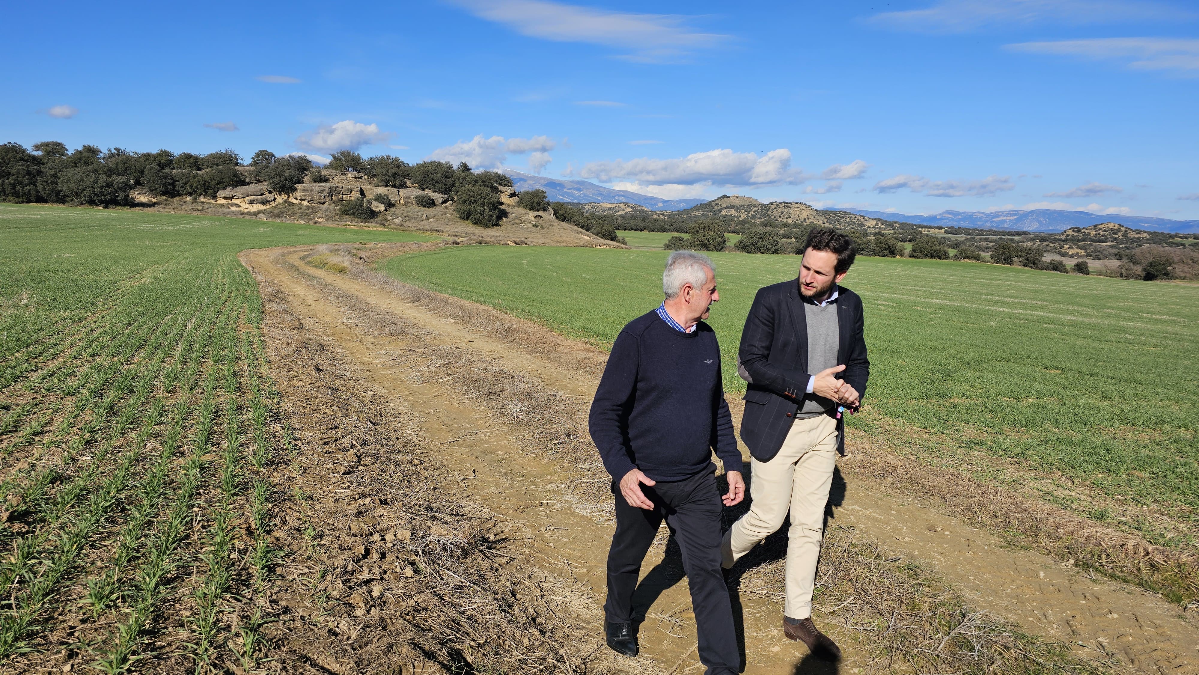 El diputado de Obras, Álvaro Bescós, junto al presidente de la DPH, Isaac Claver