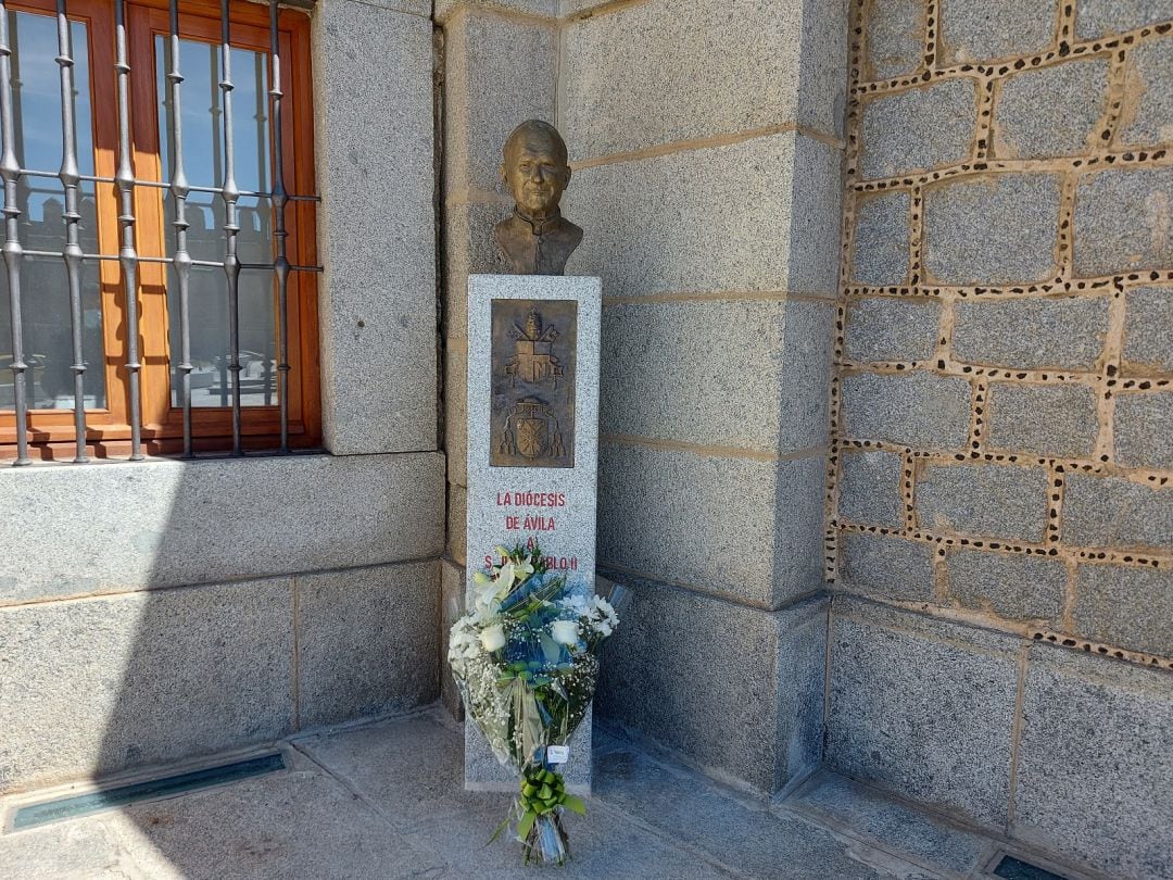 Lugar en donde se ubica la escultura dedicada a Juan Pablo II