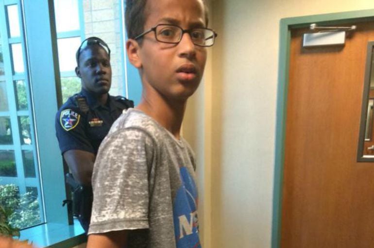 Ahmed Mohamed, en el momento de su detención.