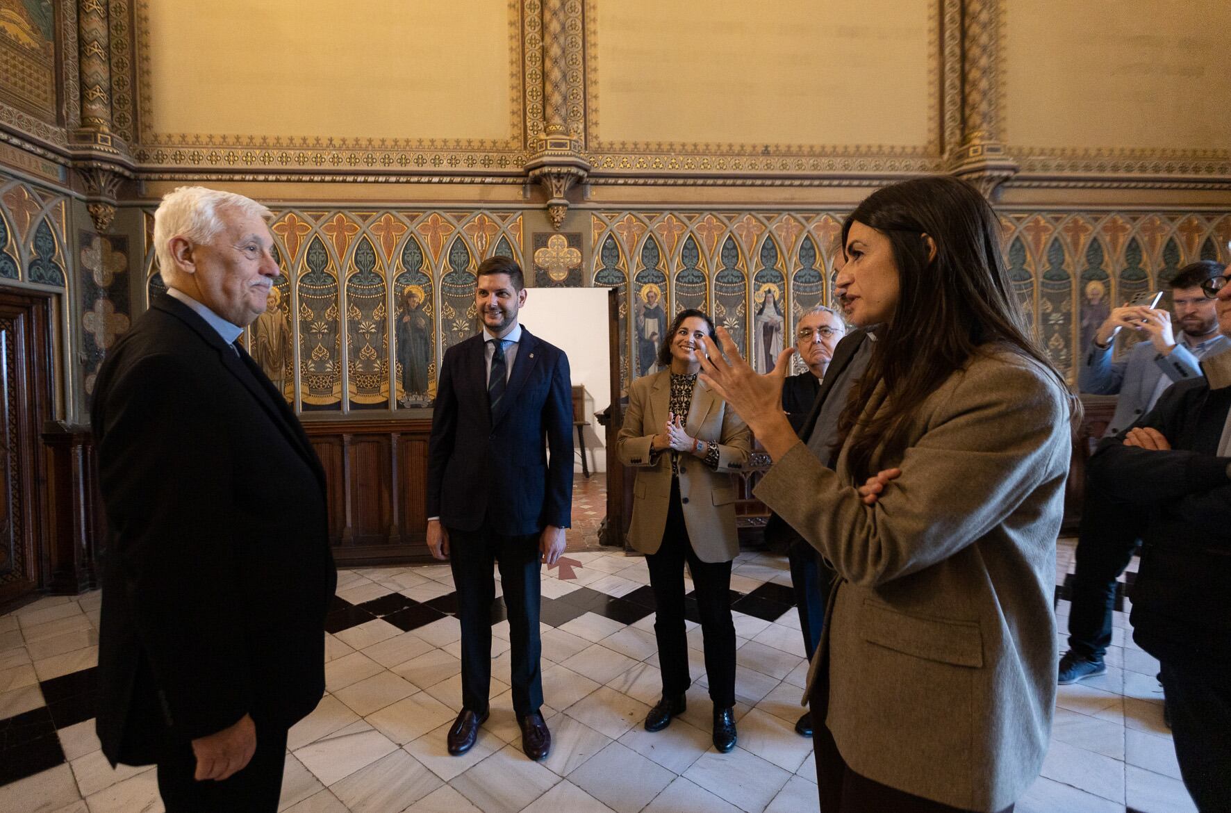 Sosa en el Palacio Ducal, acompañado de autoridades