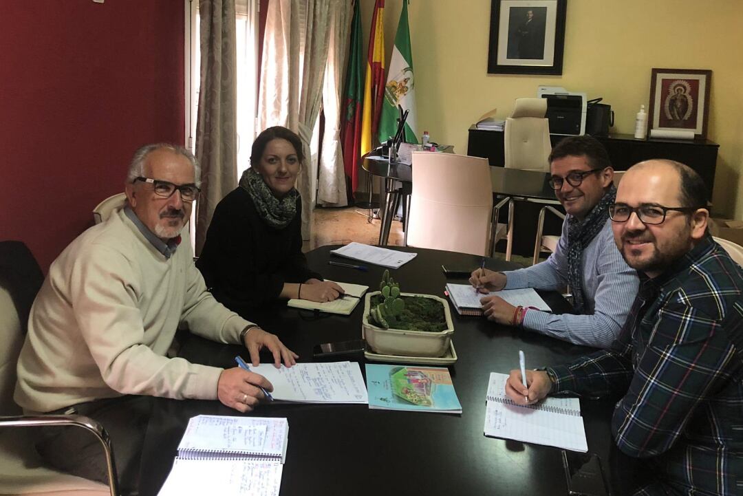 Gabriel Fajardo, Ana Belén Rescalvo, Francisco Miralles y Pascual Manjón, durante su segunda reunión de trabajo realizada en Sorihuela del Guadalimar