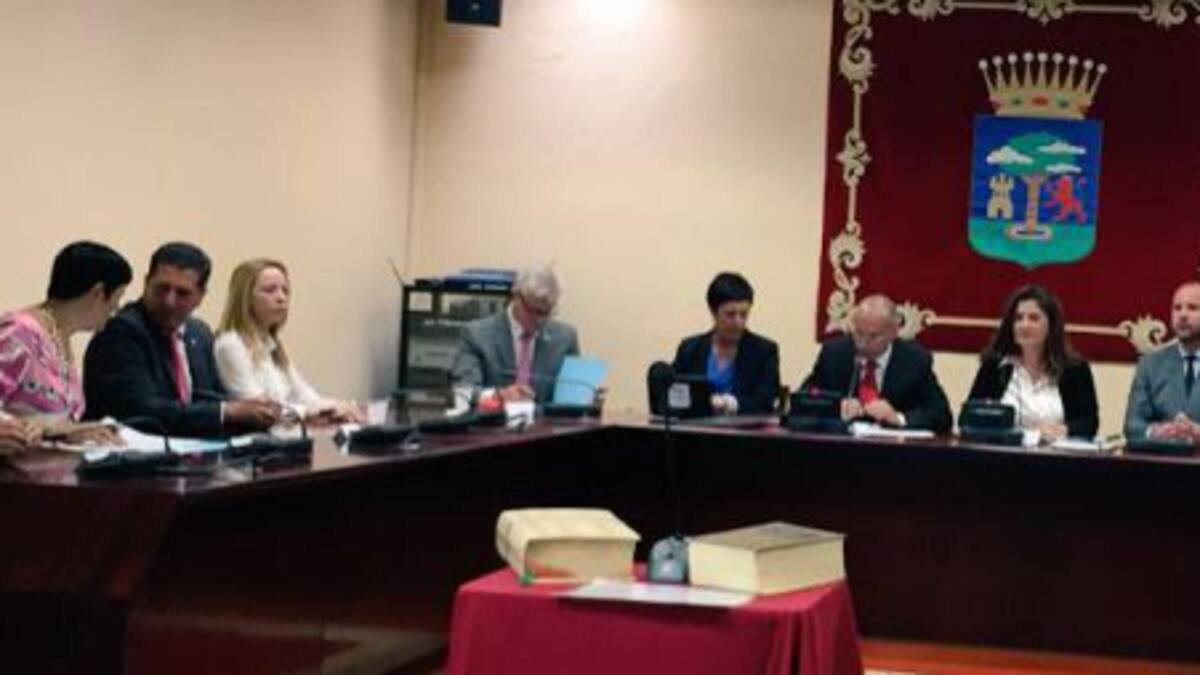 Alpidio Armas (PSOE) ofrece a Belén Allende (CC) dar continuidad al pacto