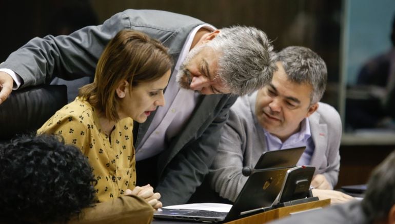 Koldo Martínez (G.P. Geroa Bai), María Chivite, Santos Cerdán (G.P. PSN)