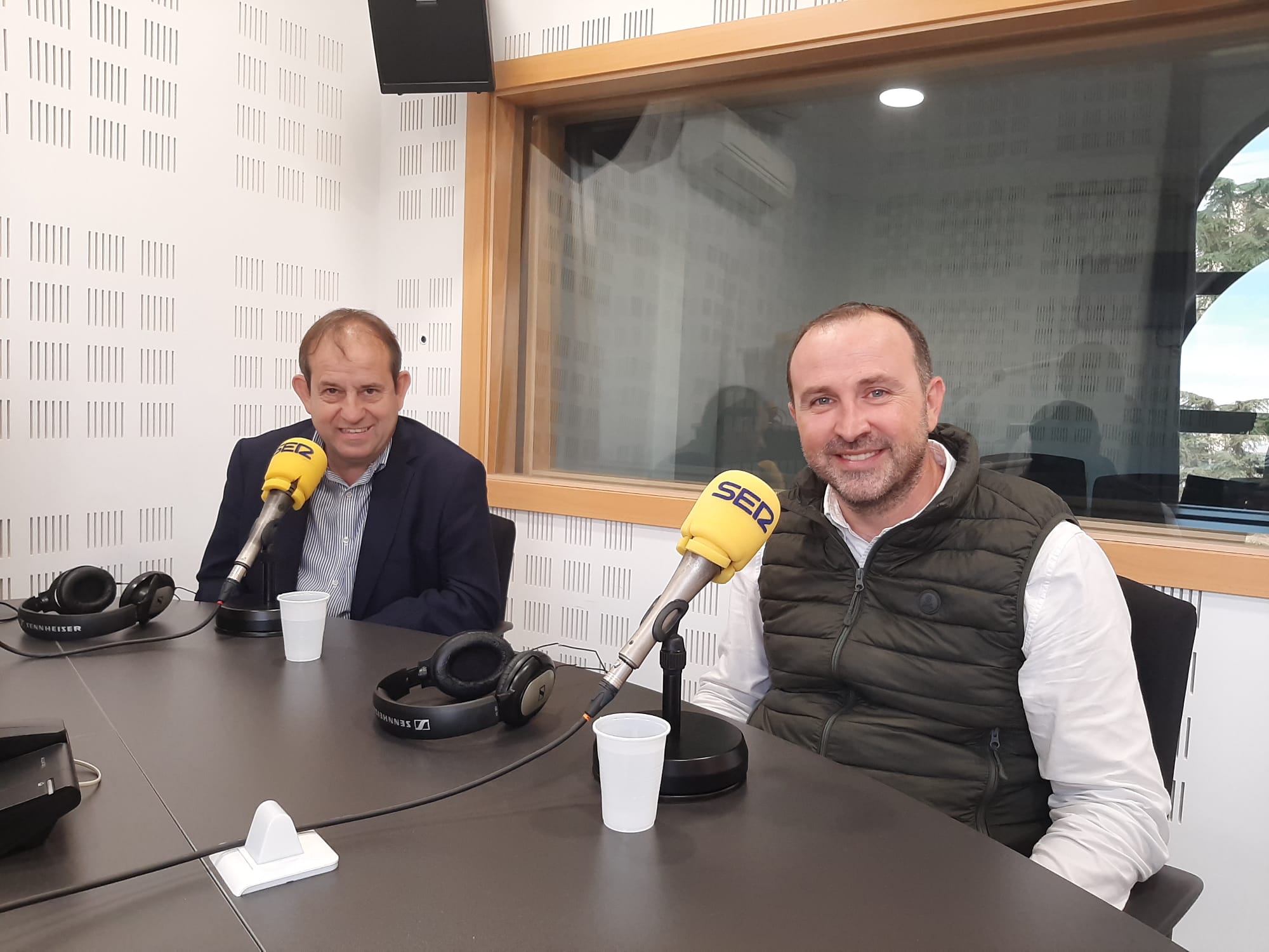 Javier Pérez, presidente de la Entidad de Conservación del Cobo Calleja de Fuenlabrada (derecha) y Juan Antonio Ortiz, vicepresidente de la Entidad (izquierda).