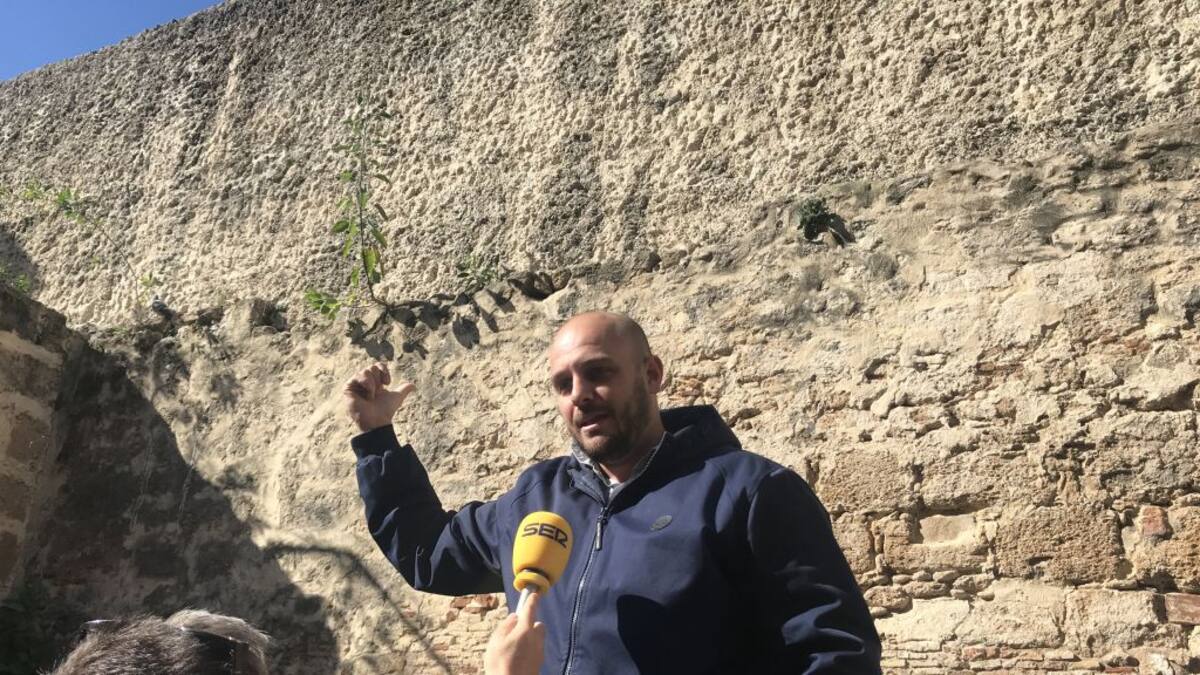 Unas 400 personas se manifiestan por la recuperación de los restos medievales de la calle Barrocal