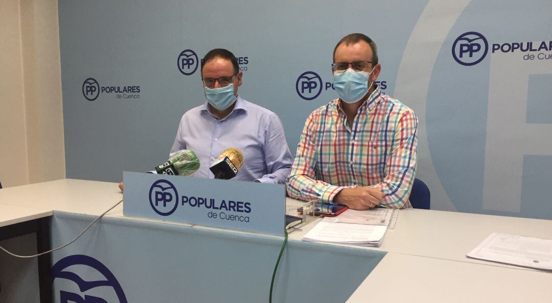 Benjamín Prieto (i) y Cayetano Solana (d) en la rueda de prensa