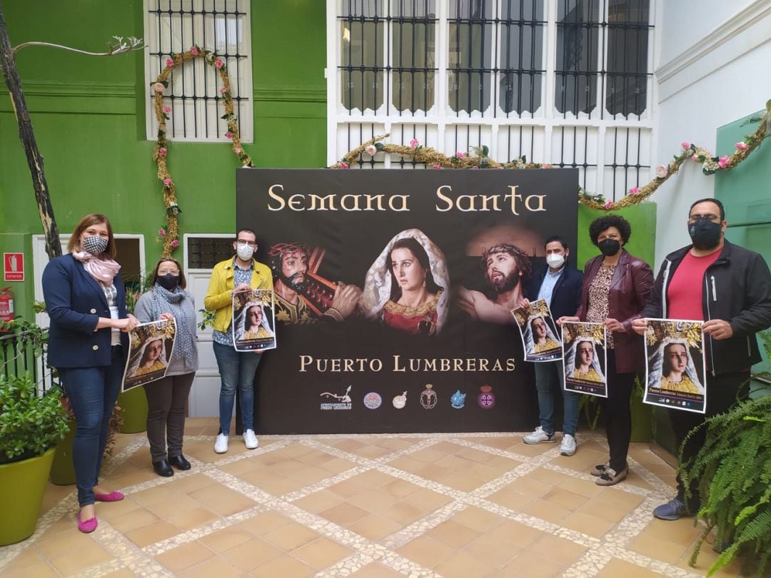 Triduos, exposiciones, via crucis o la actuación de saetas a cargo del cantaor flamenco Curro Piñana, entre las actividades organizadas del 20 de marzo al 4 de abril en la Semana Santa de Puerto Lumbreras.