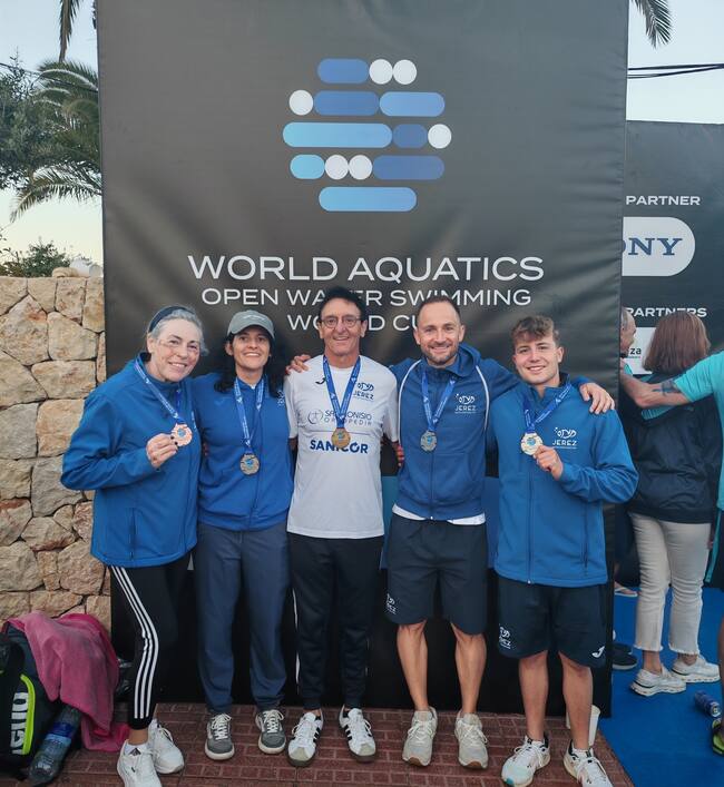 Nadadores del CN Jerez