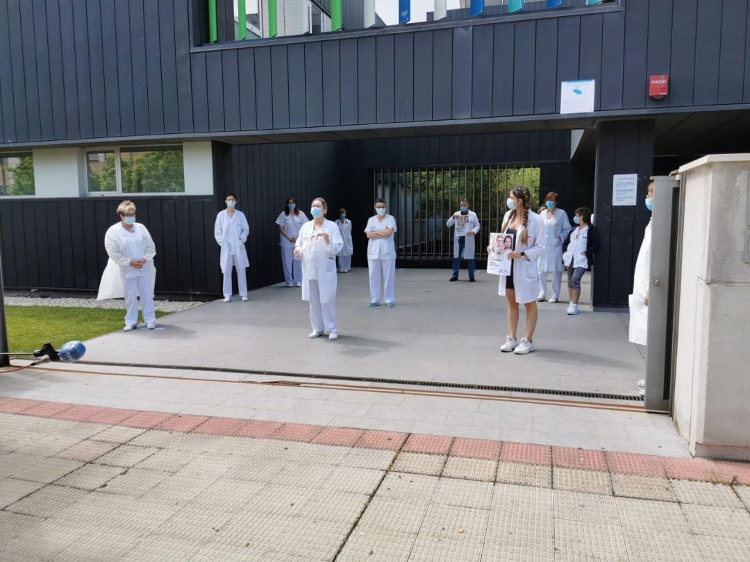 Personal sanitario muestra su rechazo a las agresiones