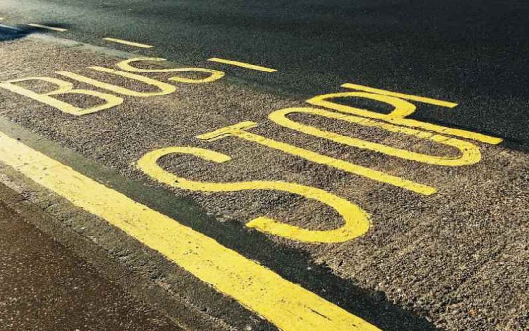 Los autobuses escolares tendrán problemas para comprar combustible y pagar las nóminas en una semana, según avisa la patronal del transporte