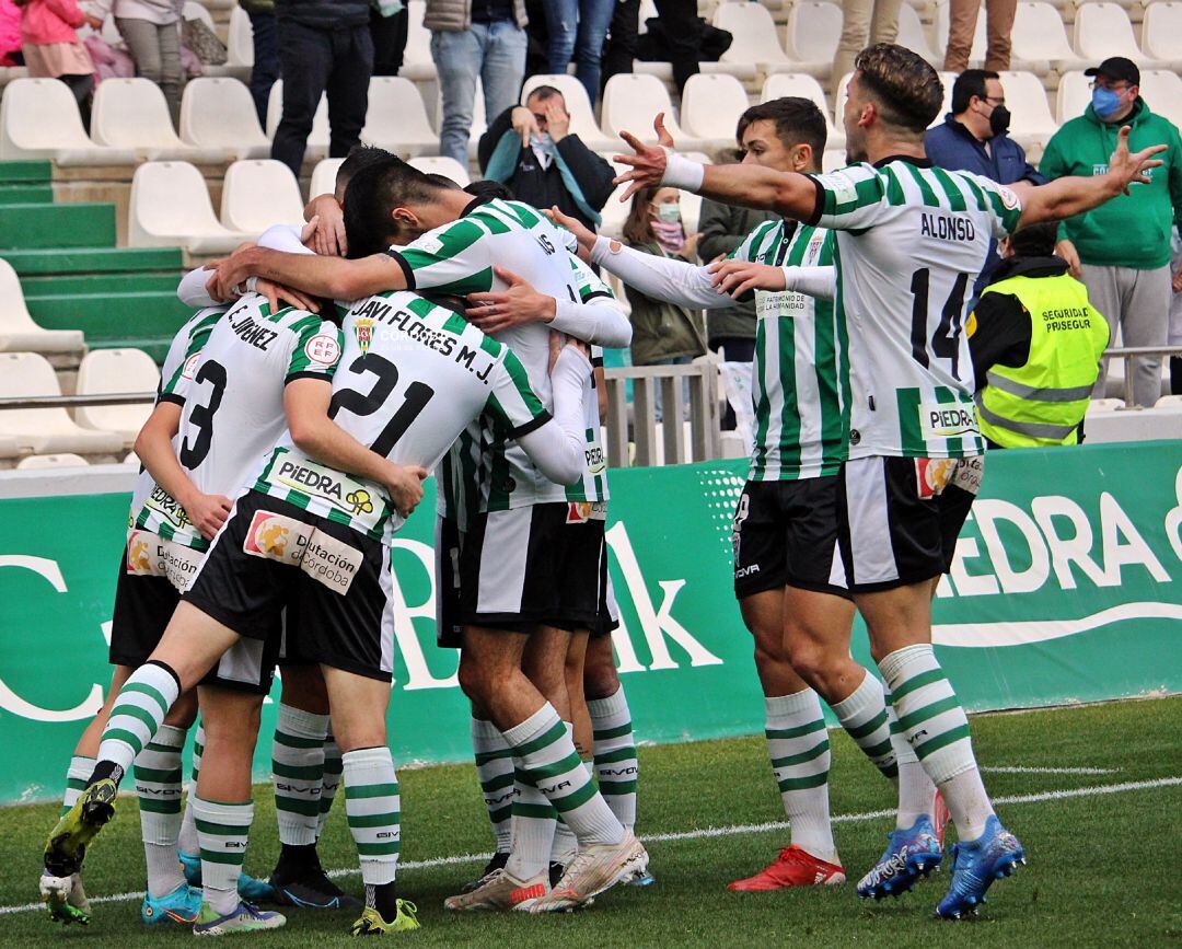 El Córdoba goleó al Xerez