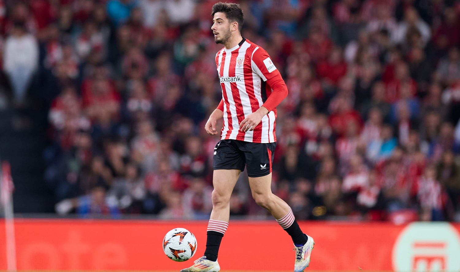 BILBAO, SPAIN - NOVEMBER 28: Nico Serrano of Athletic Club in action during the UEFA Europa League 2024/25 League Phase MD5 match between Athletic Club and IF Elfsborg at Estadio de San Mames on November 28, 2024, in Bilbao, Spain. (Photo By Ricardo Larreina/Europa Press via Getty Images)