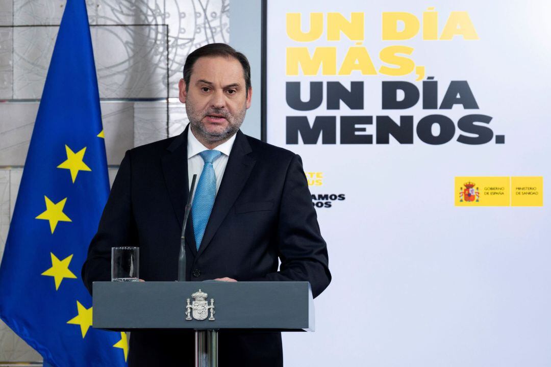 José Luis Ábalos, durante la rueda de prensa ofrecida este domingo en el Palacio de la Moncloa, en Madrid, para informar de la pandemia del coronavirus