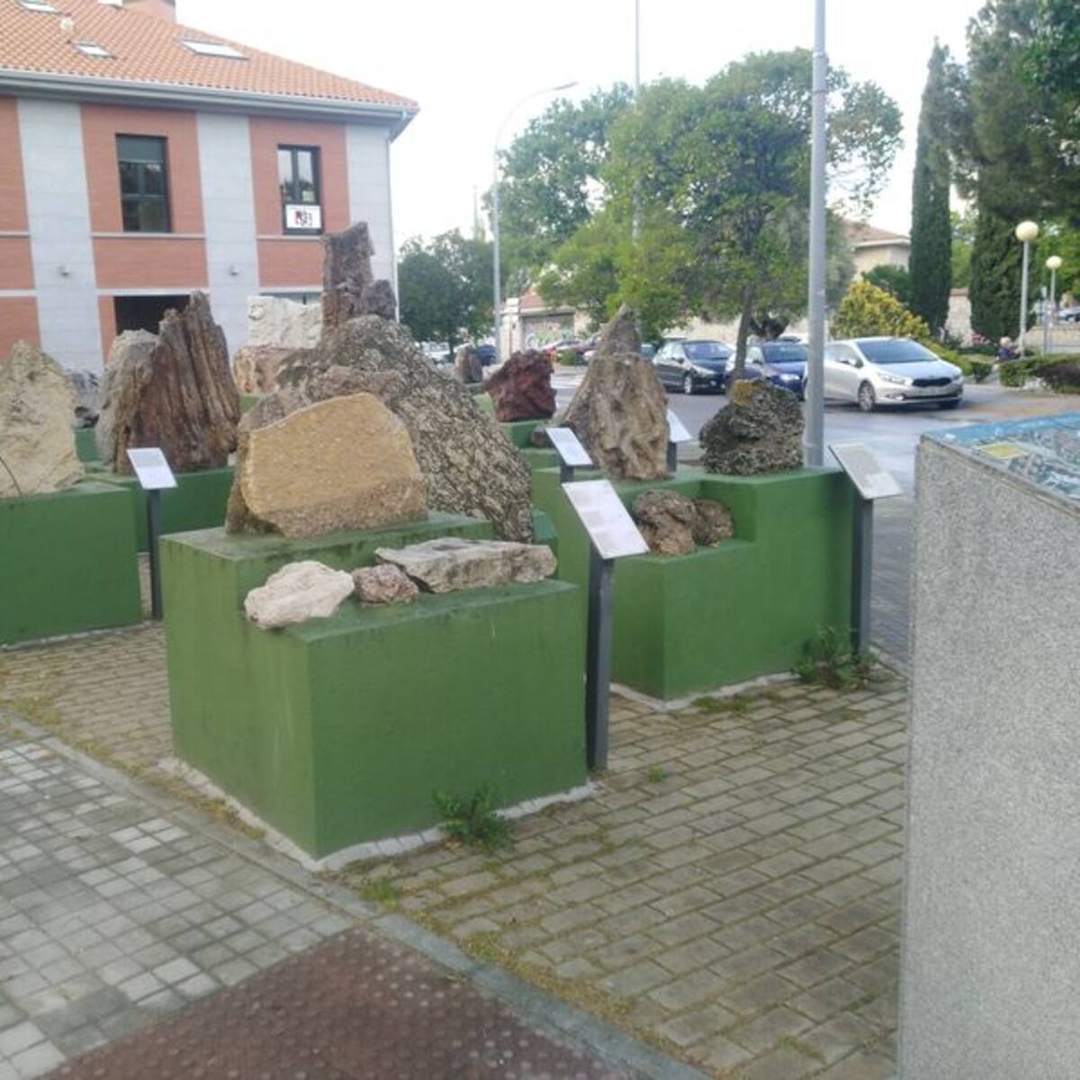 Colmenar Viejo reconoce a Martín Fernández, impulsor del Museo Geológico al Aire Libre
