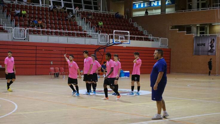 David Valverde "Dada", entrenador del Nueva Elda F. S., analiza el juego del Tot Cable Futsal Ibi