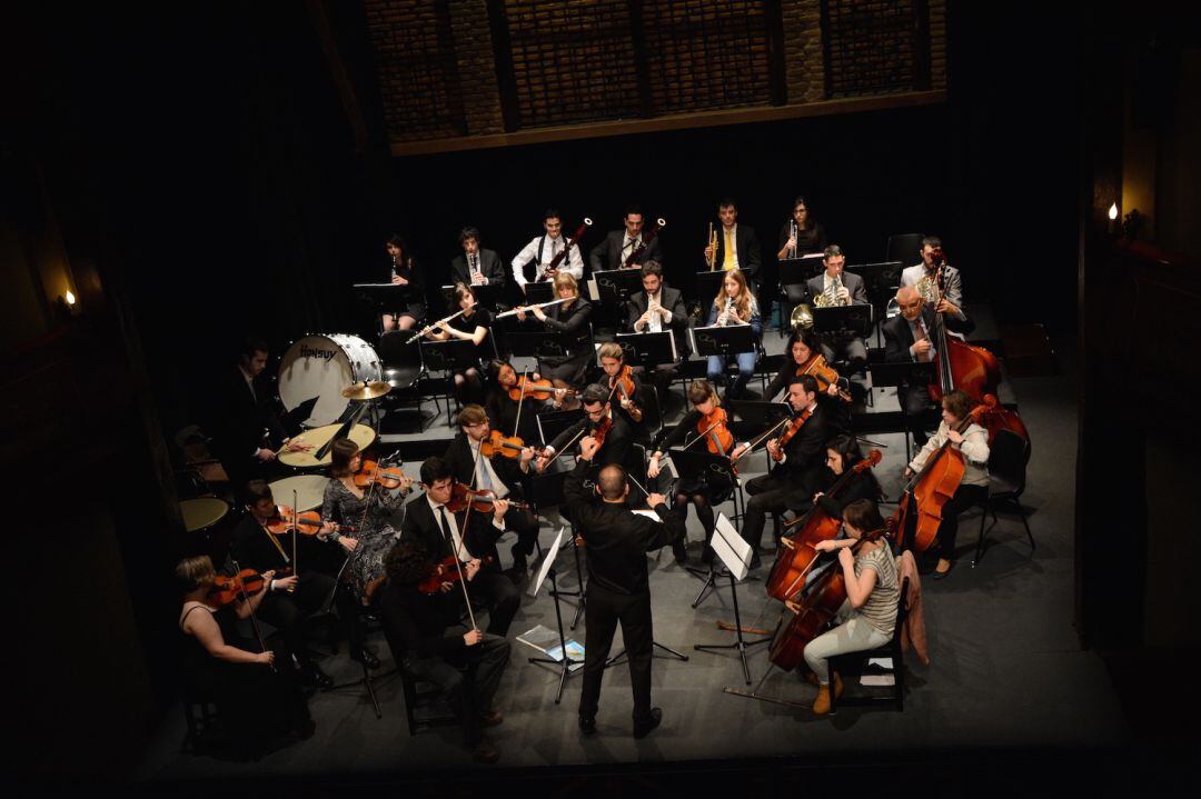 Actuación de la Orquesta Ciudad de Alcalá. 