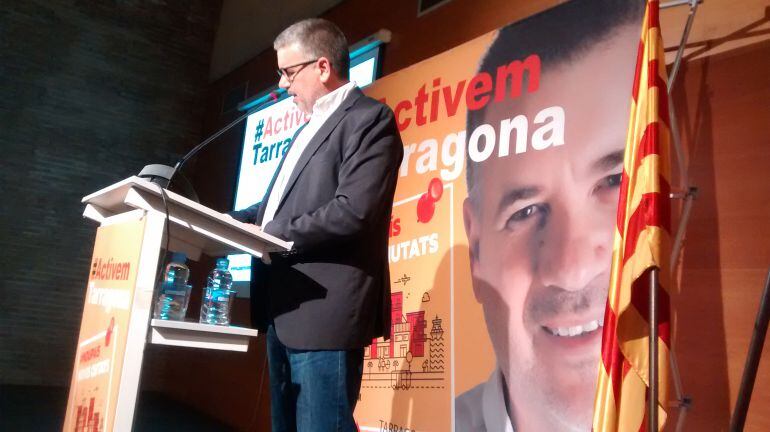 Pau Ricomà durant un míting electoral.