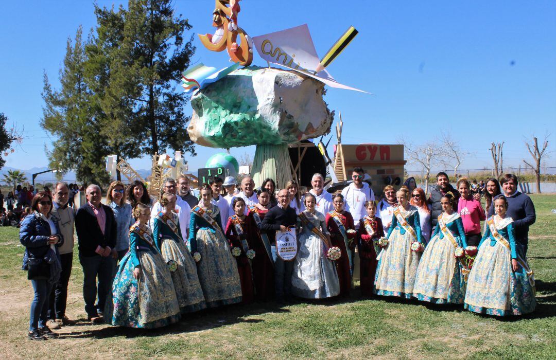 La Reina Infantil, Anne Alós, su Corte de Honor y las Damas de la Ciudad infantiles han vivido una jornadas intensa este viernes