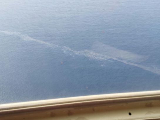 Vista aérea de la mancha cercana a la costa localizada por el GES