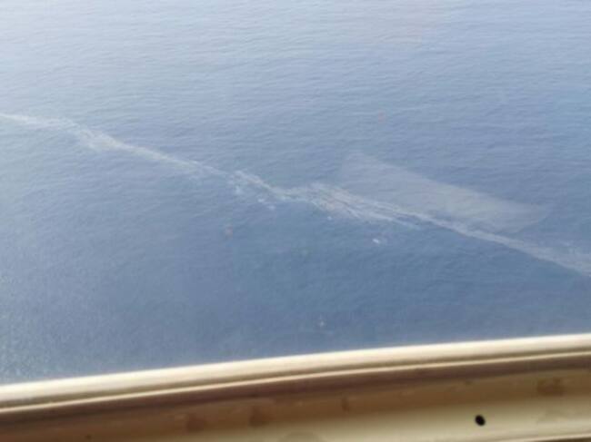Vista aérea de la mancha cercana a la costa localizada por el GES