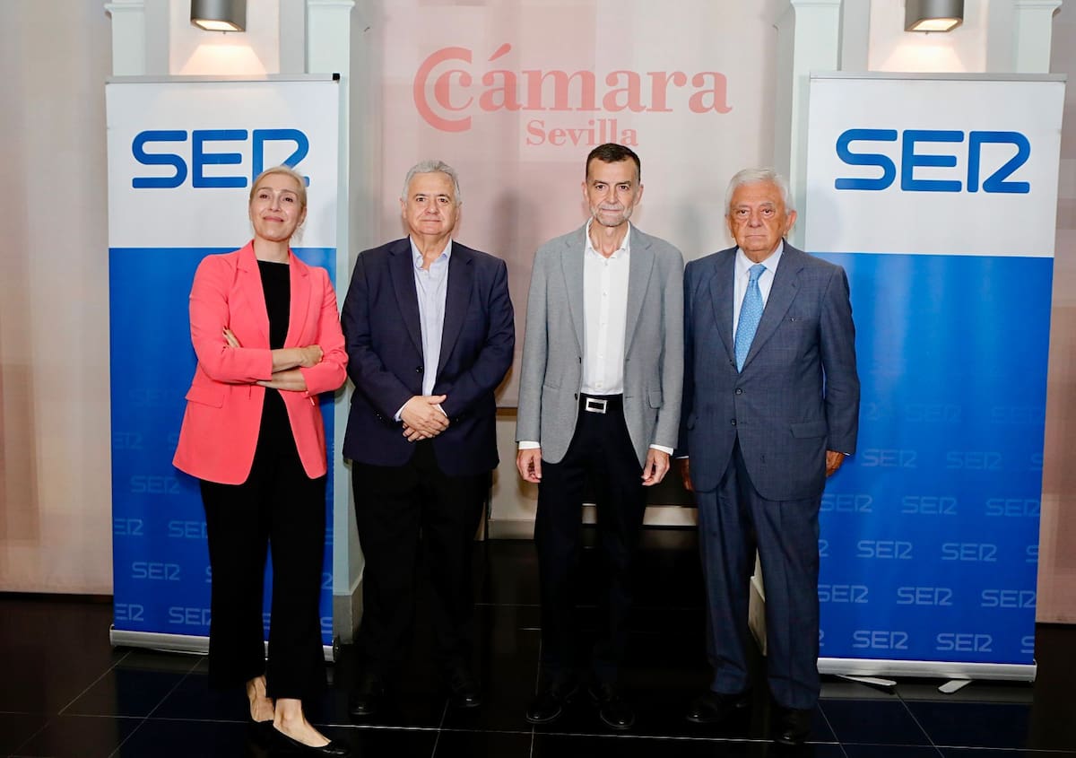 Foro con el candidato a la presidencia de la Junta de Por Andalucía, Antonio Maillo, celebrado en la Cámara de Comercio de Sevilla