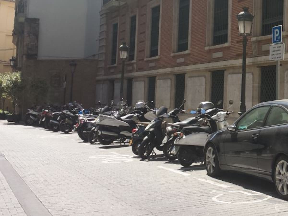 El Arzobispado se queda sin las plazas de aparcamiento de la calle Avellanas
