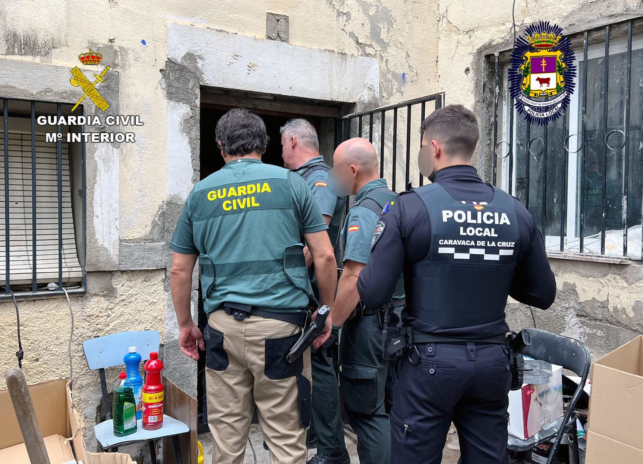 Guardia Civil y Policía Local en el desarrollo de la operación &quot;Mundaca&quot;
