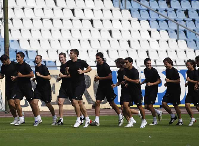 Los jugadores deportivistas preparan el partido del próximo sábado ante los israelíes