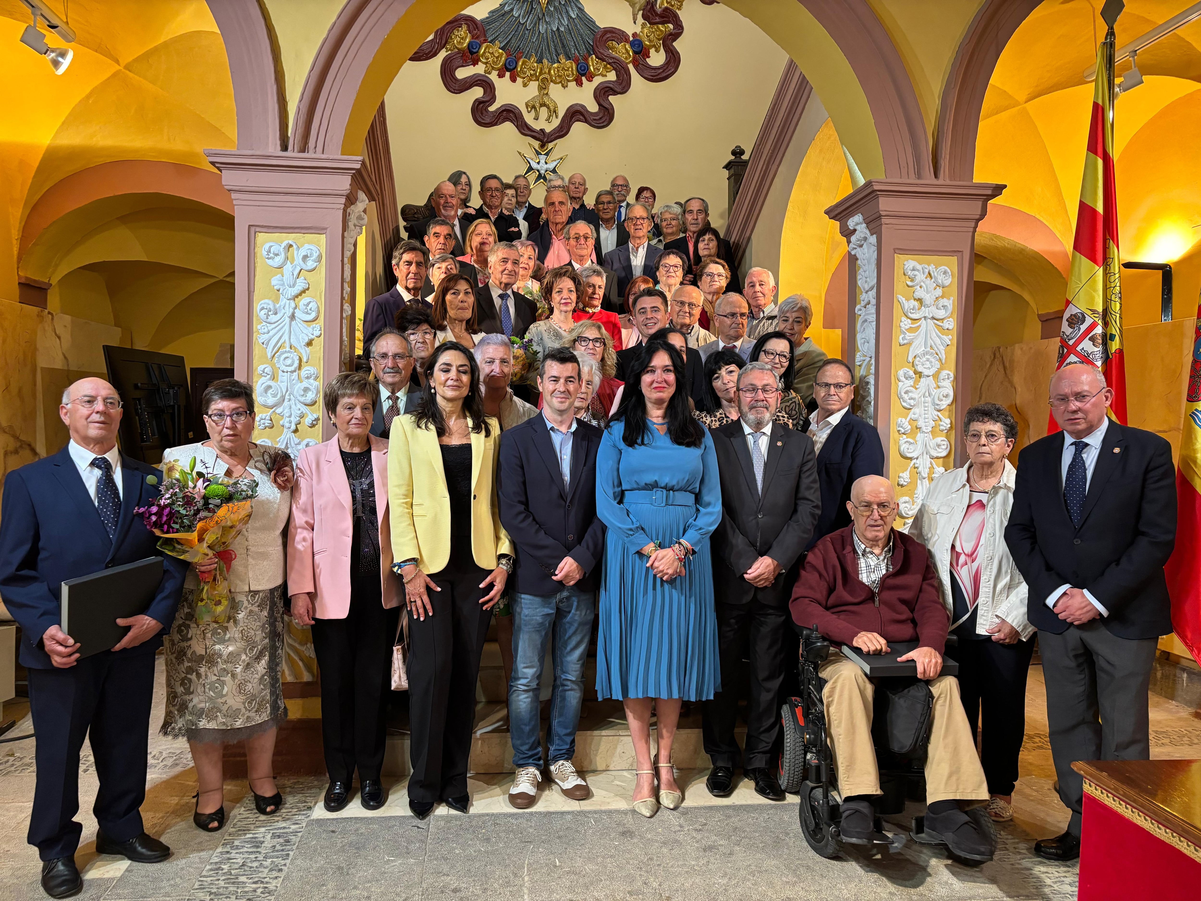 Matrimonios homenajeados en el Ayuntamiento de Huesca