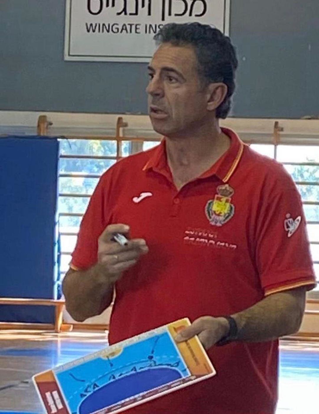 Óscar Gutiérrez vuelve a los banquillos como primer entrenador