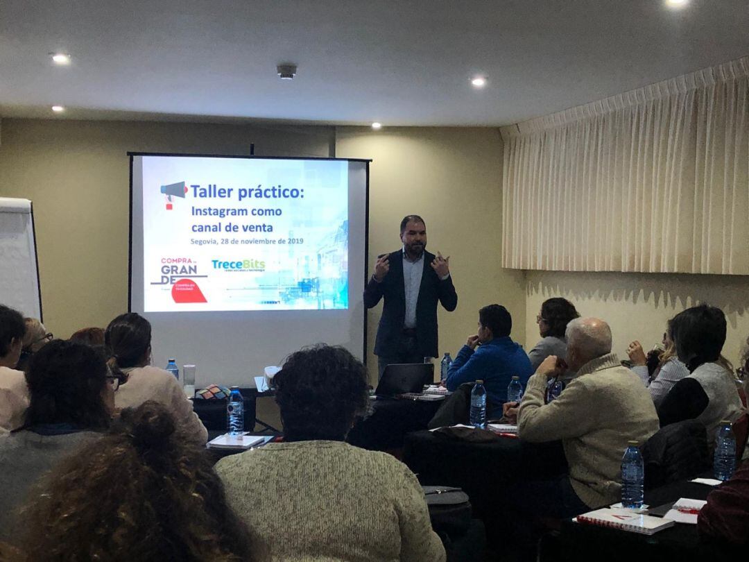 Taller práctico sobre redes sociales para comerciantes