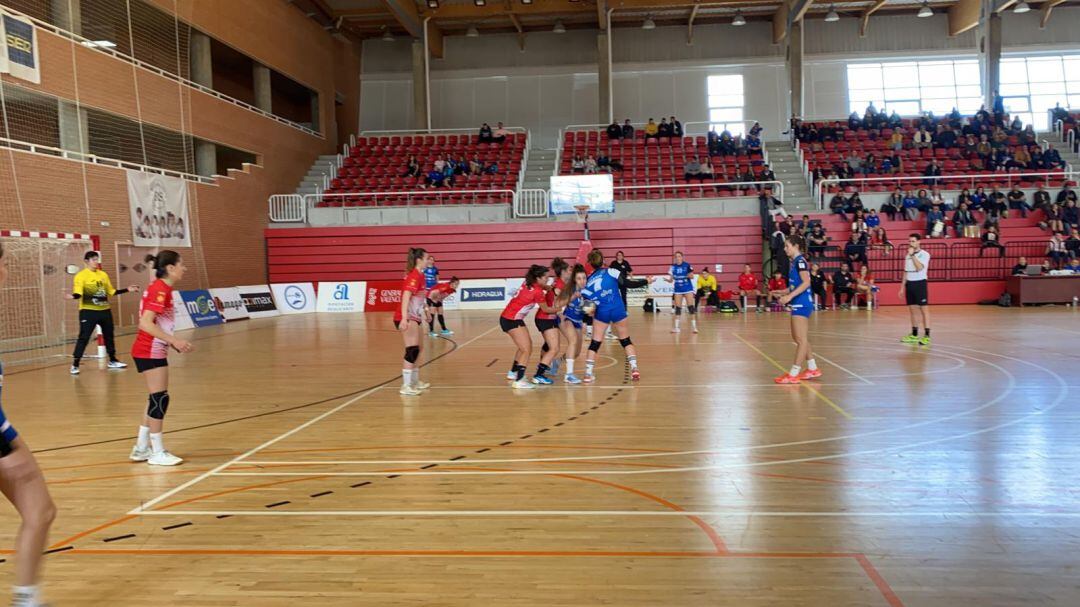 El Elda Prestigio lo intentó pero no pudo con el líder, Bm. Morvedre