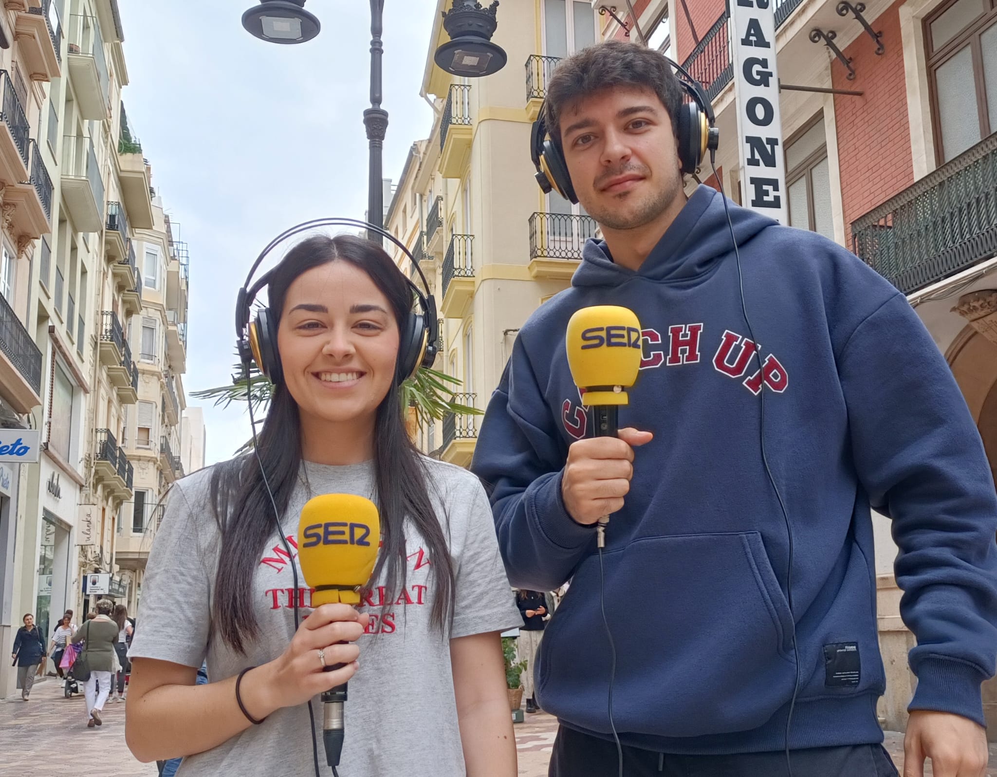 Paula Pérez y Andrei Daniel te preguntan qué harías si fueras tú...