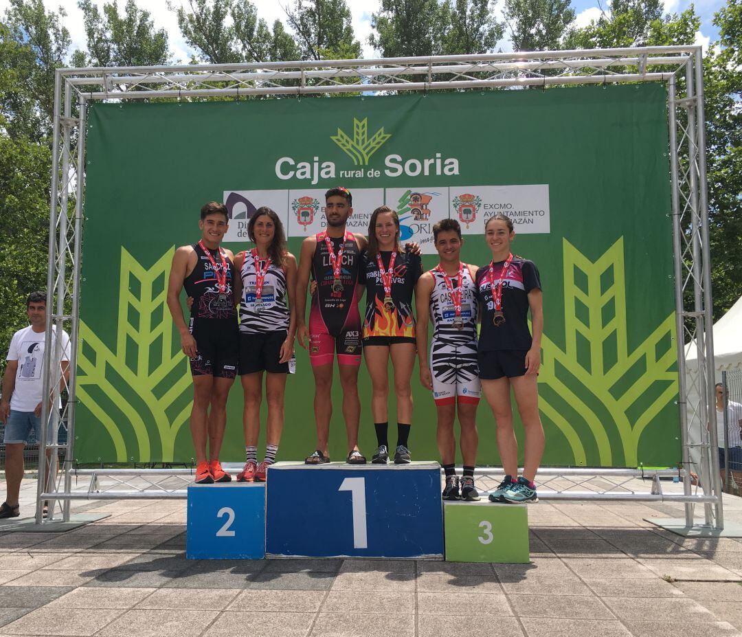 Podio final del Triatlón de Almazán.